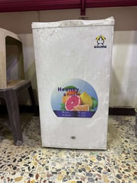 للبيع ثلاجات ومجمده مليكات بس الثلاجة الصغيره شغاله تبريد وتجميد خير م...