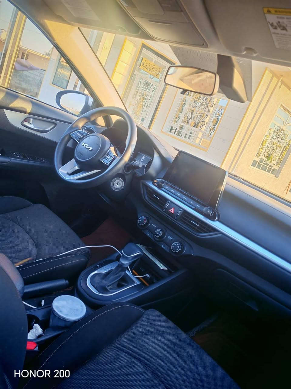 سلام عليكم كيا فورتي موديل 2023 السياره وارد امريكي حادث جاملغ وبنيد بدون دواخل رقم الشاصي مرافق مع الصور 
موصفات.  تحديد مسار . مثبت سرعه . توقف ذاتي. اوتو هولد . رادار جانبي . شاشه. كامره دواره. وباقي المواصفات معروفه رقم
*********** سعر ١٤٥ وبيه مجال الطيبين
