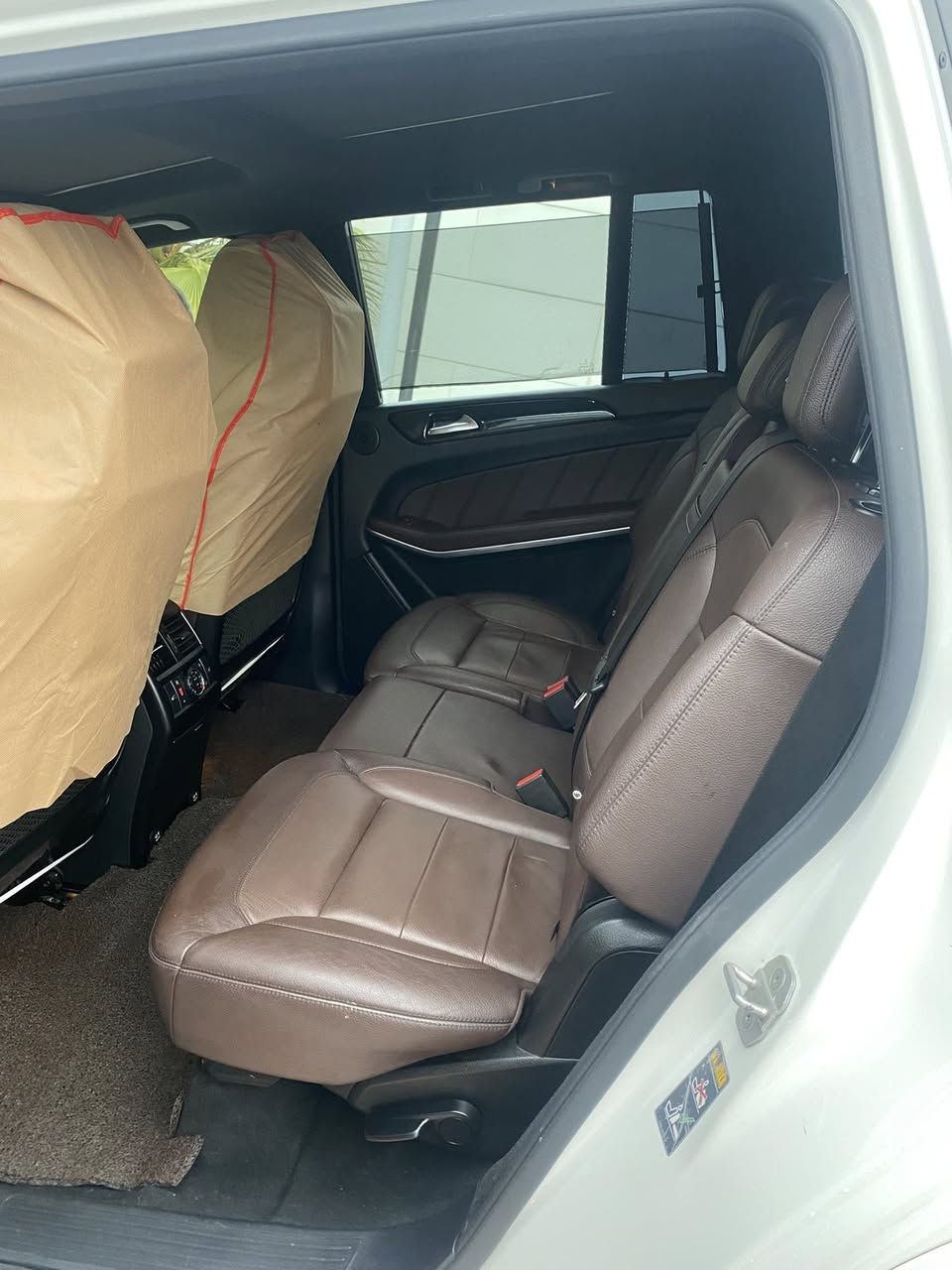 مارسدس GL500 2015 استلام شركة BCM.
ماشيه ٤٠ الف كيلو متر سياره جديده
سيرفس كامل بشركة مارسدس
سعر ٣٥٠
***********
