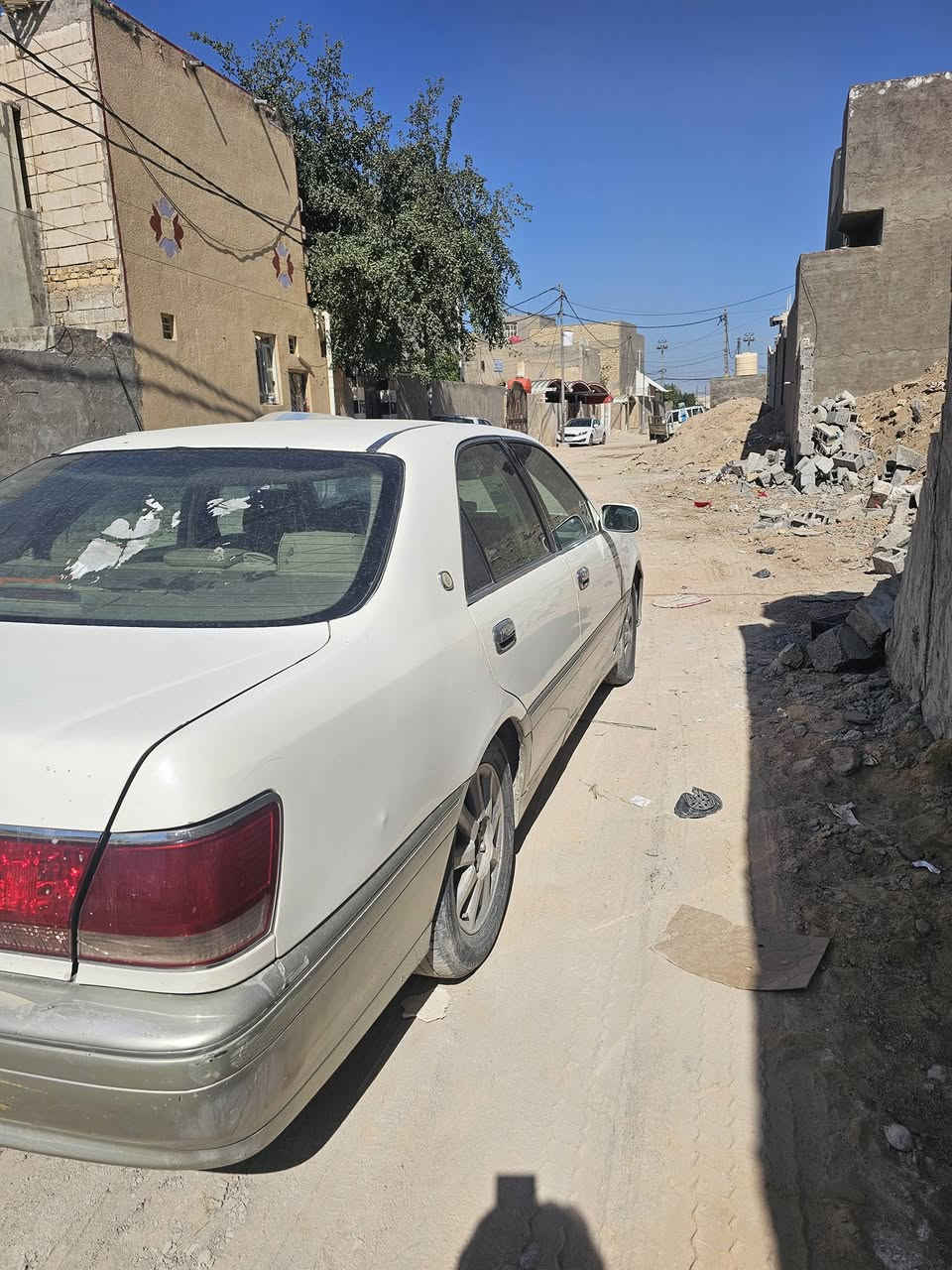 السيارة ملكه اربع دكم شاصي 75 مكينه c9 مفحوصة السيارة ومدفوع كمركه باسمنا السيارة... السياره كرستال بيه دحجات بسيطه مكفوله من الضربه والكص***********
