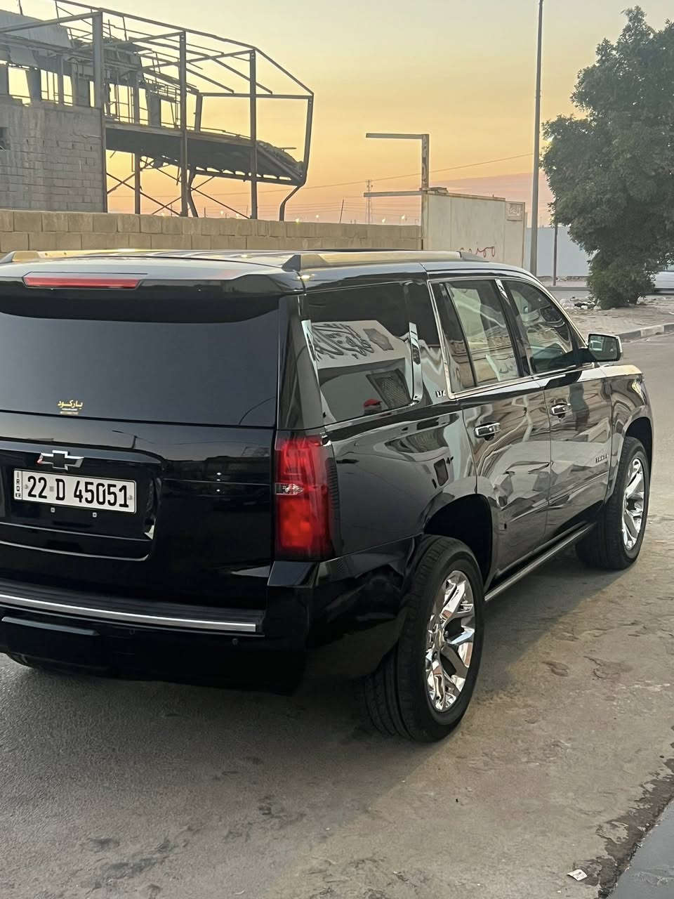 السلام عليكم شفرليت تاهو موديل 2015
فول موصفات LTZ واحد ع واحد 
كفاله عامه ضربه وصبغ وتبديل 
رقم أربيل الجديد 
محرك 5300 شرط ما مفتوح 
العنوان البصره 
السعر 355
رقم الموبايل ***********
