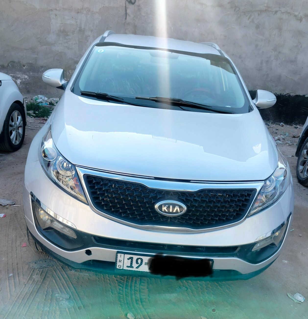 سبورتج 2015 امريكي للبيع 
مواصفات
كير + محرك مكفولات
منظومة تبريد جيدة
شاشة + كامرة بلادي
تحكم ستيرن جهتين 
ويل كروم
اشاير بالمري
وضعيات قيادة
تخم تاير جديد 
حدادية جديد
رقم كربلاء دولي
مكان السيارة كربلاء 
السيارة كاعدة واحلى من الصور 
السعر 127$ وبيها مجال بسيط
السيارة بيها قطع صبغ بدون حادث للاستفسار الاتصال على الرقم ***********
