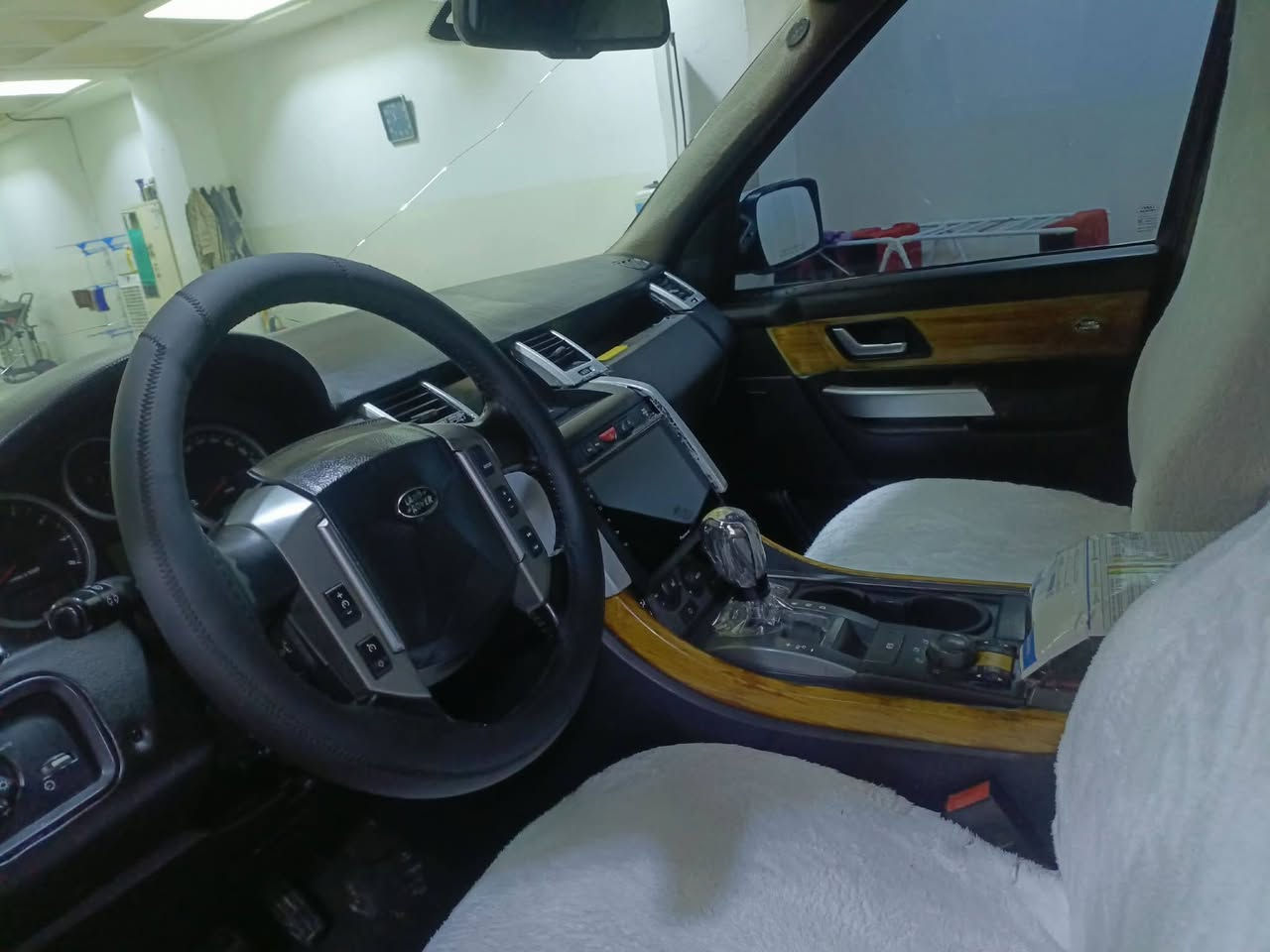 ماشاءللە لەماڵی هەموو لایەک ڕەنج ڕۆڤەر ساغ فوول مواسەفات مۆدێل 2009 هەشت پستۆنی سووپەر ماشاءللە زۆر بەقوەتە گێڕو مەکینەو ئەکسل بەشەرت تەبرید ساردو گەرم لەتەک سووچ کارەبای گشت گیانی ئیشەکا تەقەو ڕەقەی بەشەرت چرکەی تیانیە چوار تایەو ویلی تازەی لەژێرە دەعموو لێدرانی نیە هەمووگیانی بەشەرت سعری 63 وەرەقەو کەمێک مەعمەلە شوێن کەلار موشتەری نیت بێزارم مەکە گۆڕینەوەش ئەکەم بە شاهینە ***********
***********
