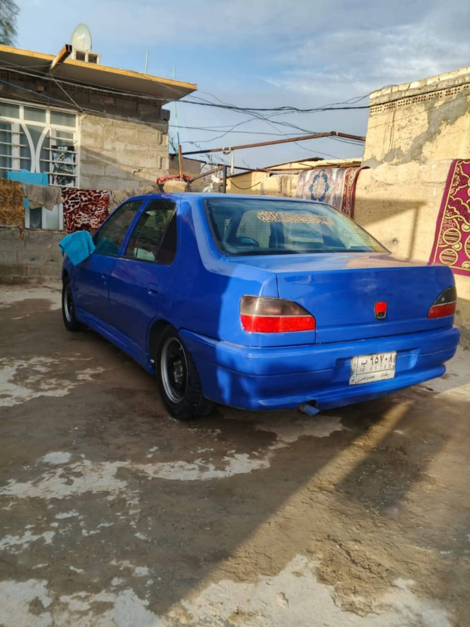 السلام عليكم بيجو306 للبيع السياره مصبوغه عام جماليه محرك Z07 كير حاويه شاده تبريد تتفاه شغاله عنوان بغداد الشراي يتصل ***********
