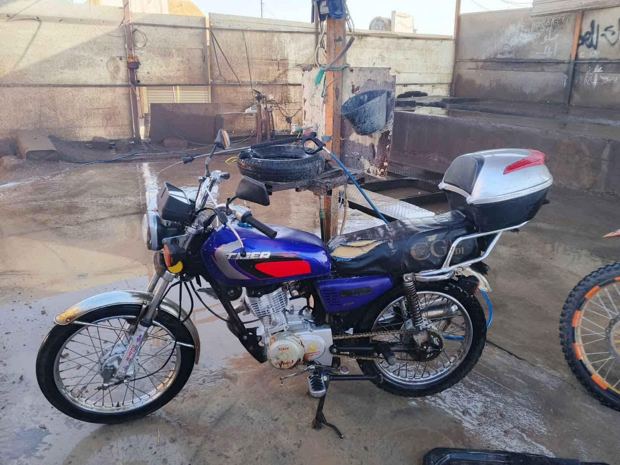 تايكر 19 للبيع شغال كلشي مابيه السعر  300        ***********
