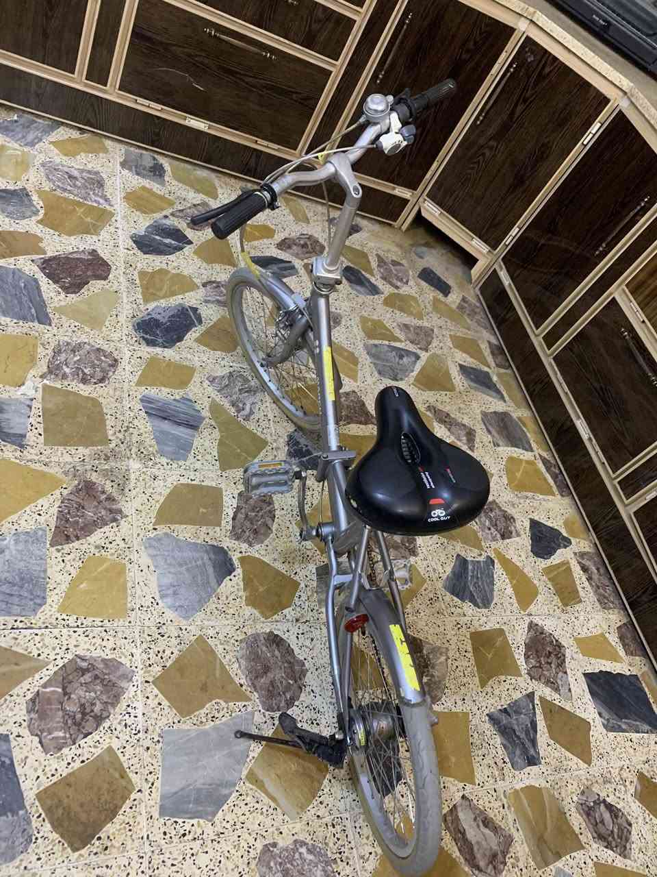 سلام عليكم بايسكل طباك عشرين مكينه مير دفن عوزه بس واير بايسكل نضيف للمراوس فقط بناتي حته اذا اطي فرق عشره خمصطعش  مكاني ميسان شعدك نزل واتساب هاذ رقمي ***********
