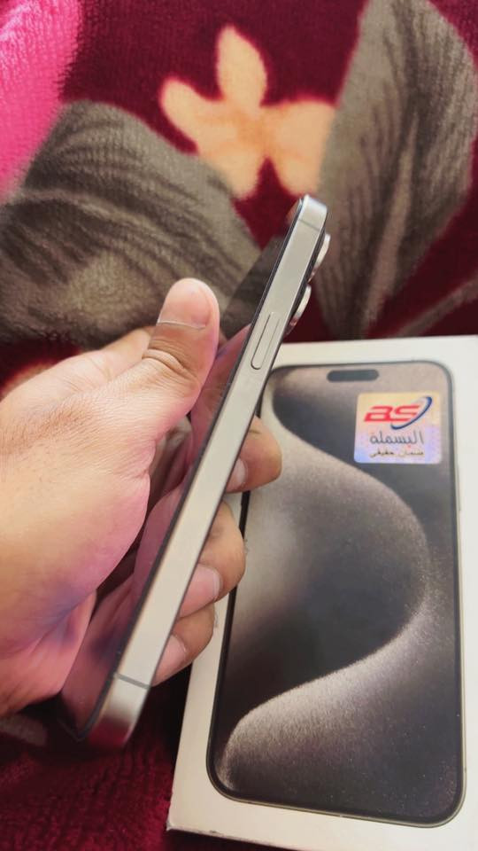 15 برو ماكس لون سلفر
ذاكره 256
بطاريه81
الجهاز لوك وتر بروف بس ماعده بطلت ضهر فقططط
شرق اوسط كارتونه ويا 
السعر 925 وبي مجال
مكاني بغداد
***********
