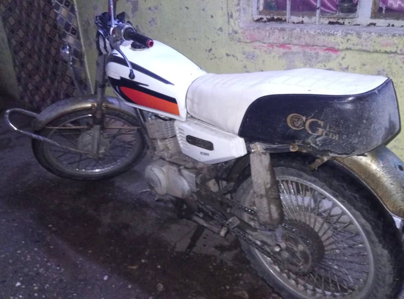 مطور. نامه.  شرط هندر واحد سعرو 170 وبي مجال. حك جيتك . شراي. تعال خاص  ما شاري لا اترسل ***********
