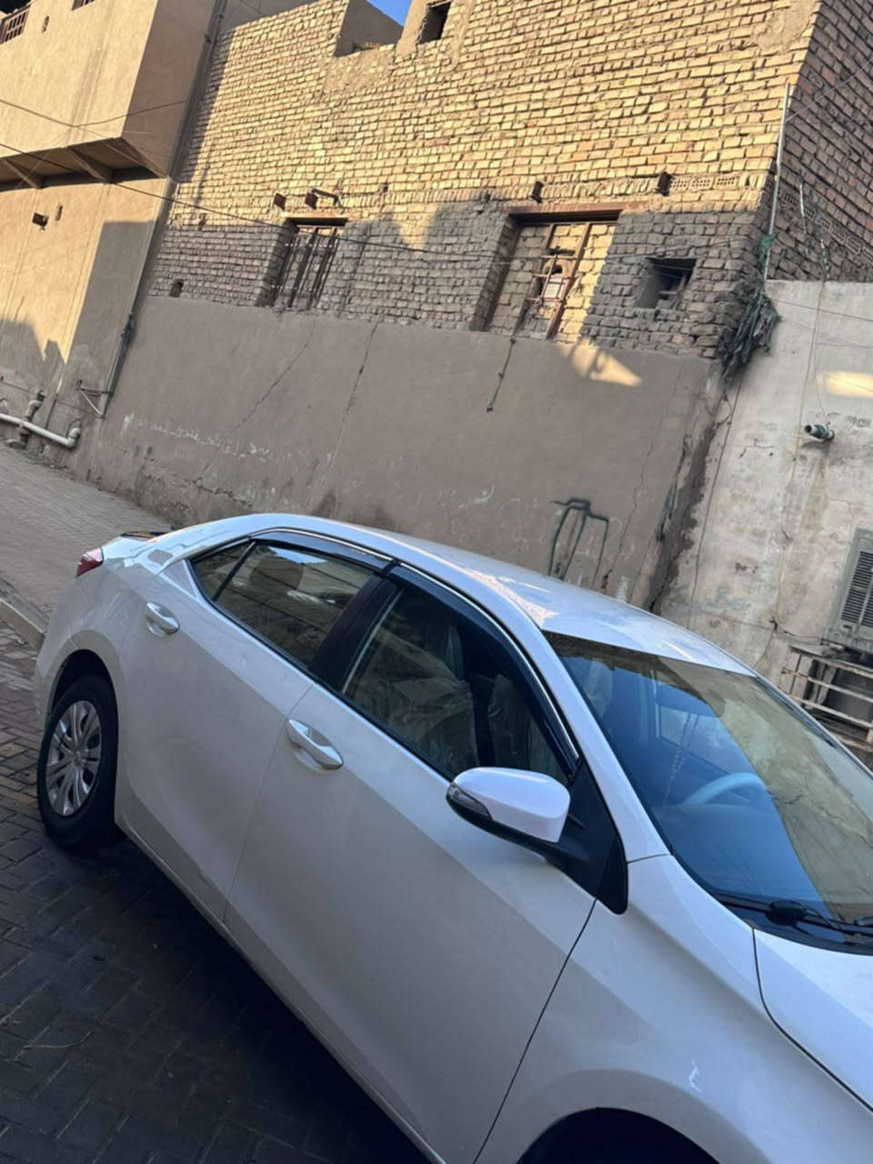 سيارة كورلا خليجي شركة ٢٠١٥ مكينة ١٦٠٠ بس تعادل الفين انسى الحماوى والدوانس رقم اربيل سيارة نضيفة كلش ما بيها ضربات قوية شواصي سليمة حوض لغود تكم كله مكفول كما موضح عدكم بالسونار لايوجد تبديل في السيارة نهائيا
للبيع أو للمراوس حسب الرغبة السعر ١٢٠ سعر جدا مناسب اسعارهم ب١٤٠ وب١٣٠ 
للاستفسار والمزيد من المعلومات اتصل ع الرقم التالي *********** متواجد واتساب أيضا ماعندي مجال ارد ع الرسائل ليحب يتصل بغداد, العراق
