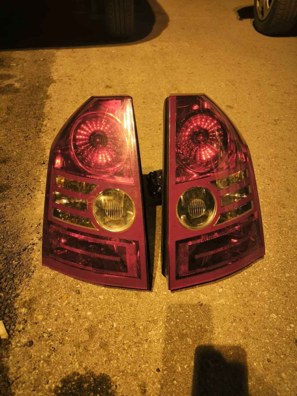 السلام عليكم موجود غراض جديد مال حاويه.     2010.         2008
ترايش باب ماروني واسود ونفطي وسلفري وسمائي ال4 ترايش السعر 175الف مال حاويه كلش جدد    2010
 بك لايت جارجر130
عطر مال اوباما السعر 75 الف كامل 
بصمة كاملة هي والقاعدة 125 الف
مرايات نيكل 125 الف
بك لايت اوباما 2010 اصلي تفصيخ السعر 175 الف 
شباج اوباما السعر 75
اليدخل خاص يدز بصمه الغراض جدد ونظيفه 
من رخصة ابو الكروب المايعجبه السعر لا يعلق 
العنوان ميسان 
التواصل  ***********
