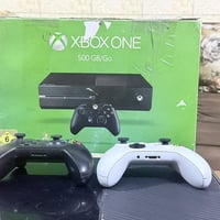 XBOX 1 للبيع Xbox 1 للبيع  الجهاز ممفتوح وياه جوستك عدد 2 اصليات جوستك...