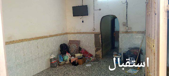 ***********
بيت للرهن 110متر 
الموقع
👇🏻 النجف مقابل قرية الغدير 
نهاية شارع المؤسسة 

 يحتوي ع غرفه وصاله استقبال ومطبخ وصاله  وصحيات. رهنه 8ملاين بيت حالين فارغ
