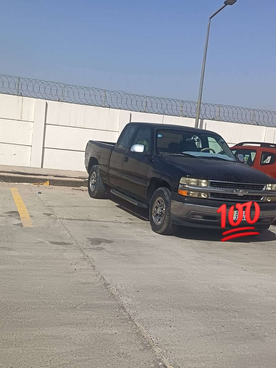 للبيع شوفر ليت الفينيه مكينه 5300 كير 700 كفاله عدا الصبغ بسمي تحويل سنويه وهزه رقم انكليزي دولي  استفسار ***********، '' '' '' السعر 95 بيه مجال قليل
