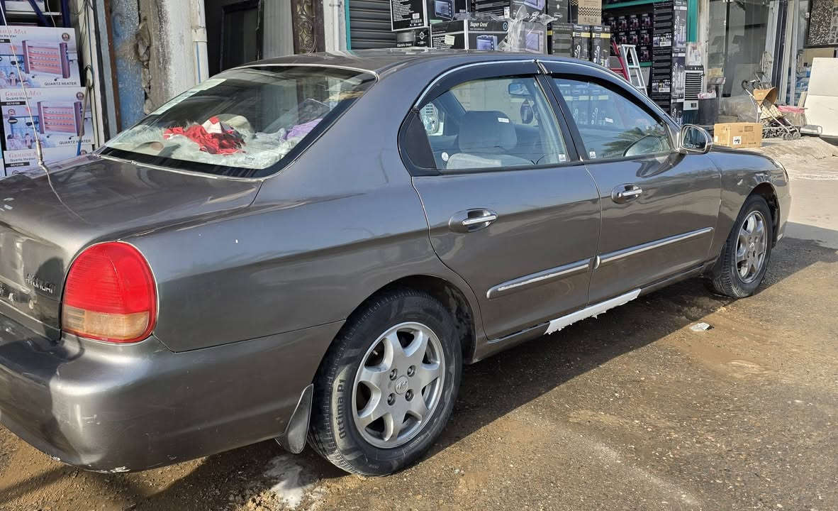 سوناتا موديل ٢٠٠٠
محرك ٦ سلندر 

كير ومكينه مكفول

صدر جديد باتري جديد 

مابيها اي نقص 

رقم بغداد بأسمي تحويل ثاني يوم 

السعر ٥٨ ورقة وبيها مجال 

ممتواجد ع الفيس  

للاتصال ***********
