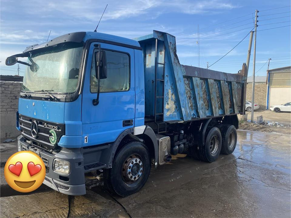 السلام عليم
للبيع موديل 2004 مجموعة سحال 210 ورقه وبيها مجال 
*********** 
***********
