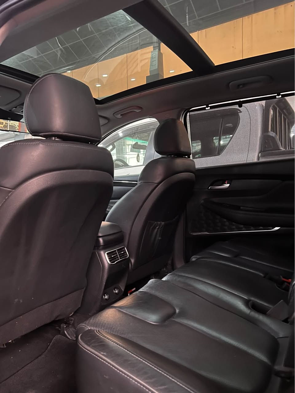 هيونداي سنتافي ٢٠٢٢ امريكي
فوول فوول مواصفات بانوراما 
(بابين صبغ بدون دواخل)
ماشية ٤٥،٠٠٠
سيارة كلش نظيفة 

مواصفات/ 
بصمة 
شغال
بانوراما 
رادار خلفي و امامي 
شحن وايرلس 
شاشة إلكتروني 
صندوق شفت 
كشن جلد- كهربائي -هيتر
لايد زينو
ويل كروم
خريطة 
حتى النهاية 
رقم الهاتف ***********
الهنوان دهوك Singapore
