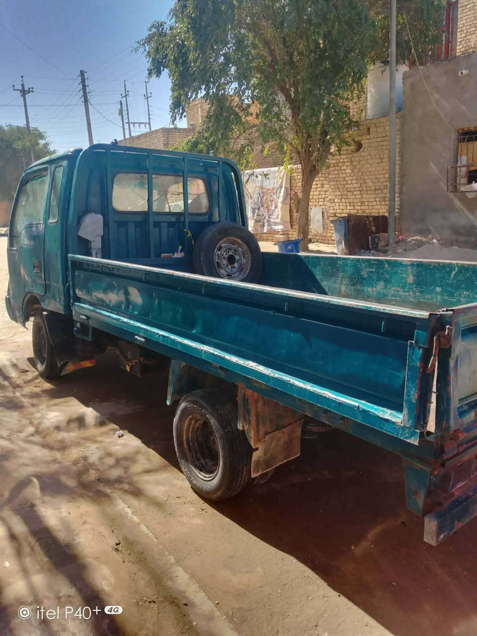 سلام عليكم سياره للبيع تخم تاير
محرك وكير جدد سياره حلوه مال جناي ما بيه نقص 
رقم بصره راعيه عمار سعر 25وبيه مجال لشراي 
مكاني عماره ***********
