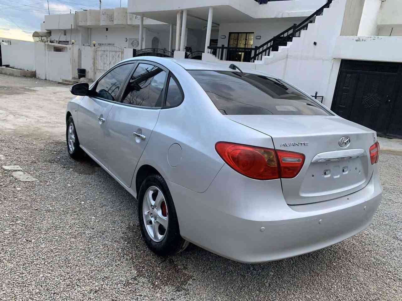 ئاڤانتی مۆدیل 2010 فوڵە بە س سڵایت نیە گیچ وە نە وشە یە ئکویە تە نجیل بلۆتوزە پیش و پشتی کە پسە کامل مە سە ڕە ف کڕاوە بڕاوی دوبە یە سقفە ی بۆیاغی عیڕاقی نیە بای 53محمە ل  *********** رانية, السليمانية
