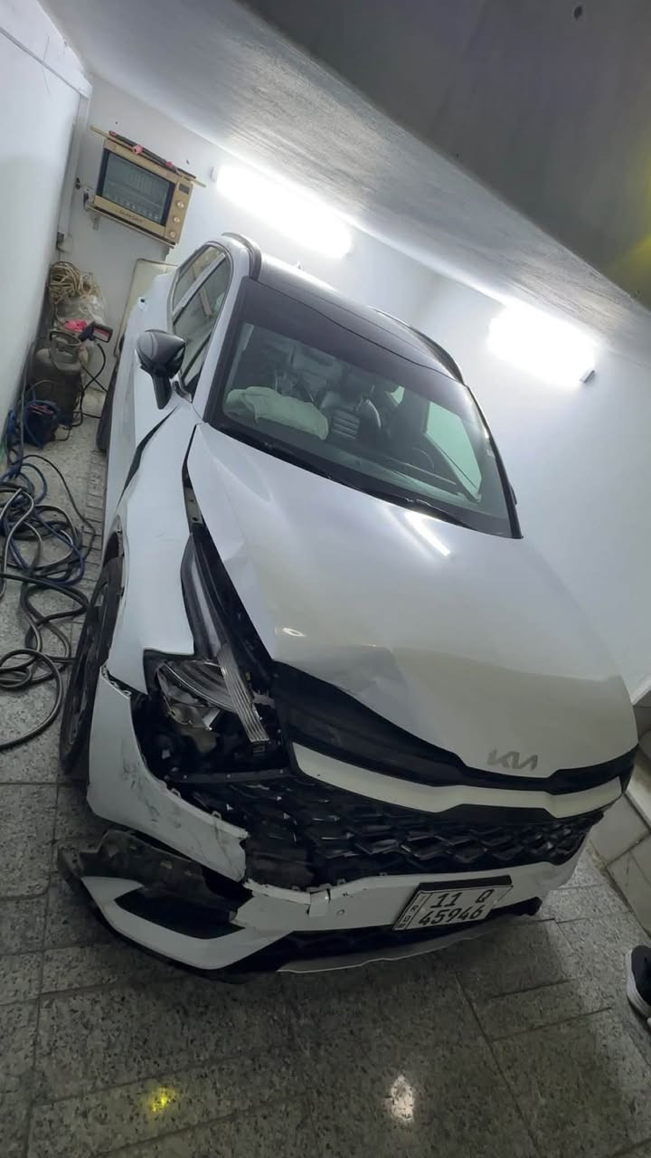 سبورتج 24 خليجي جيتي لاين ضمان دوليه
السياره ماشيه 14000km جديده بمعنى الكلمه 

1. مواصفاتها 1\1 للاخير 
2. كشنات كهرباء جلد وشاموا تبريد وتدفئة 
3. حساسات إماميه خلفيه 
4. دركه او سترين حرف D 
5. صدر تايرات بحاله الوكاله والسياره حيل نضيفه 
6. صندوق كهرباء 
7. ويل 19 (عدد5) سبير منازل 
8.مانع انزلاق 
9 ا ABS
10.مثبت سرعه (كروس )
11. وضعيات القياده (normal , eco , sport , smart)
12.دشبول شاشه كامل تدعم الكار بلاي 
13.سايد بريك بصمه 
14 .كاميرا دواره 
15. نفكيشن
16. تشغيل عن بعد 
17. اوتو هولد 

(السياره مواصفاتها جيتي لاين وبعد هواي مذكرتهن + السياره كشرها داخلها حيل نضيف السياره بعدها جديده وبحاله جيده) 
 
صار بيها طخه إماميه مثل مموضوح بل صوره ( مرفقه )
ابيع على حالتها 

بغداد 
لاستفسار ***********
