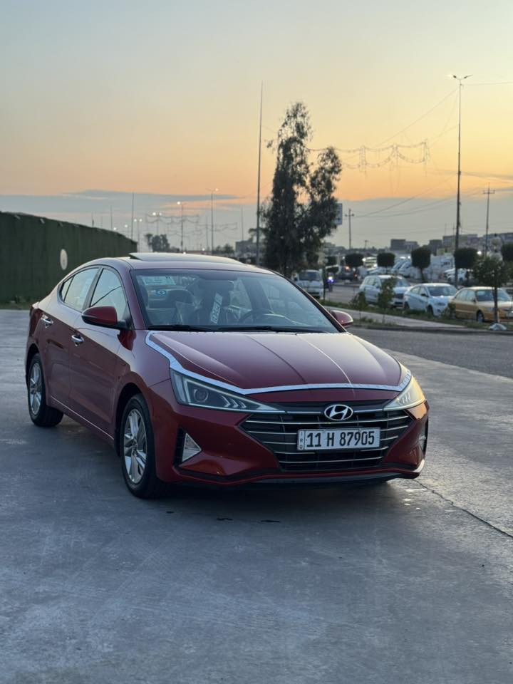 السلام عليكم 
النترا 2020.   : //// ابسمي
خليجي شركة العامة 
مكفوله كفالة عامة 
ماشية.   70 الف شرط لفحص
فتحه 
حساس امامي خلفي 
3 انظمة قياده 
قطعتين تبريد 

رقم انكليزي هزه وسنويه جديده 
شاشه اعطال 

سياره جديده ماناقصها اي شي 
السعر. 143$$
عنواني   بغداد 
***********📲
