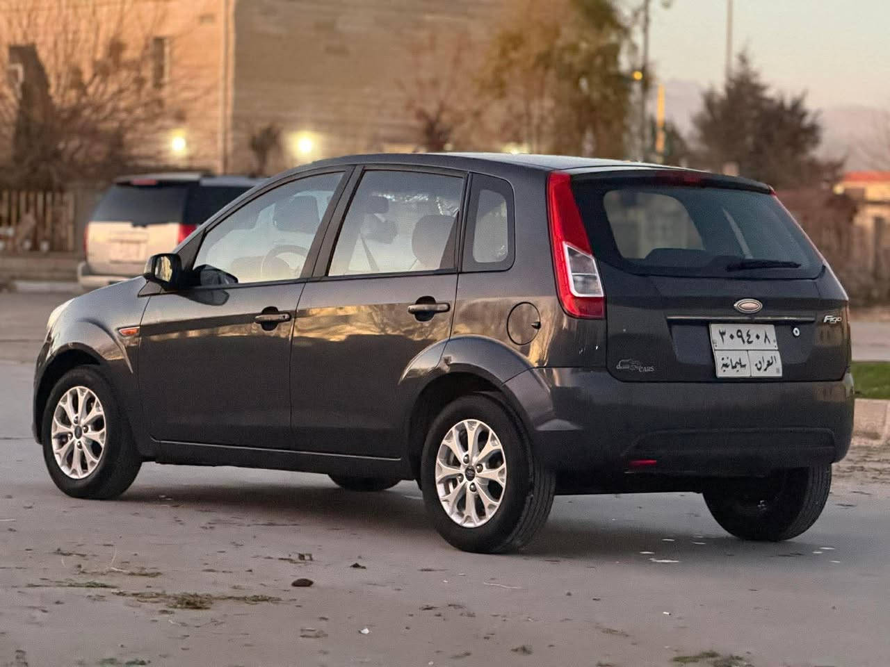 فۆرت فیگۆ 2014 ئۆتۆماتیك دووپارچە بۆیاخ بێ دەعم و لێدراو سەنەوی بەسەرنەچووە کاڵبونەوەی 
نی یە گێرو مەکینە و تەبرید بەشەرت چوارتایەی تازەی لە ژێرە 72 گەڵا معامەلەیەکی کەم ماڵی فەقیرە هیچ مەسروفی تیانی یە بەشەرت . سۆنەرم داناوە 
*********** = *********** حلبجة, السليمانية
