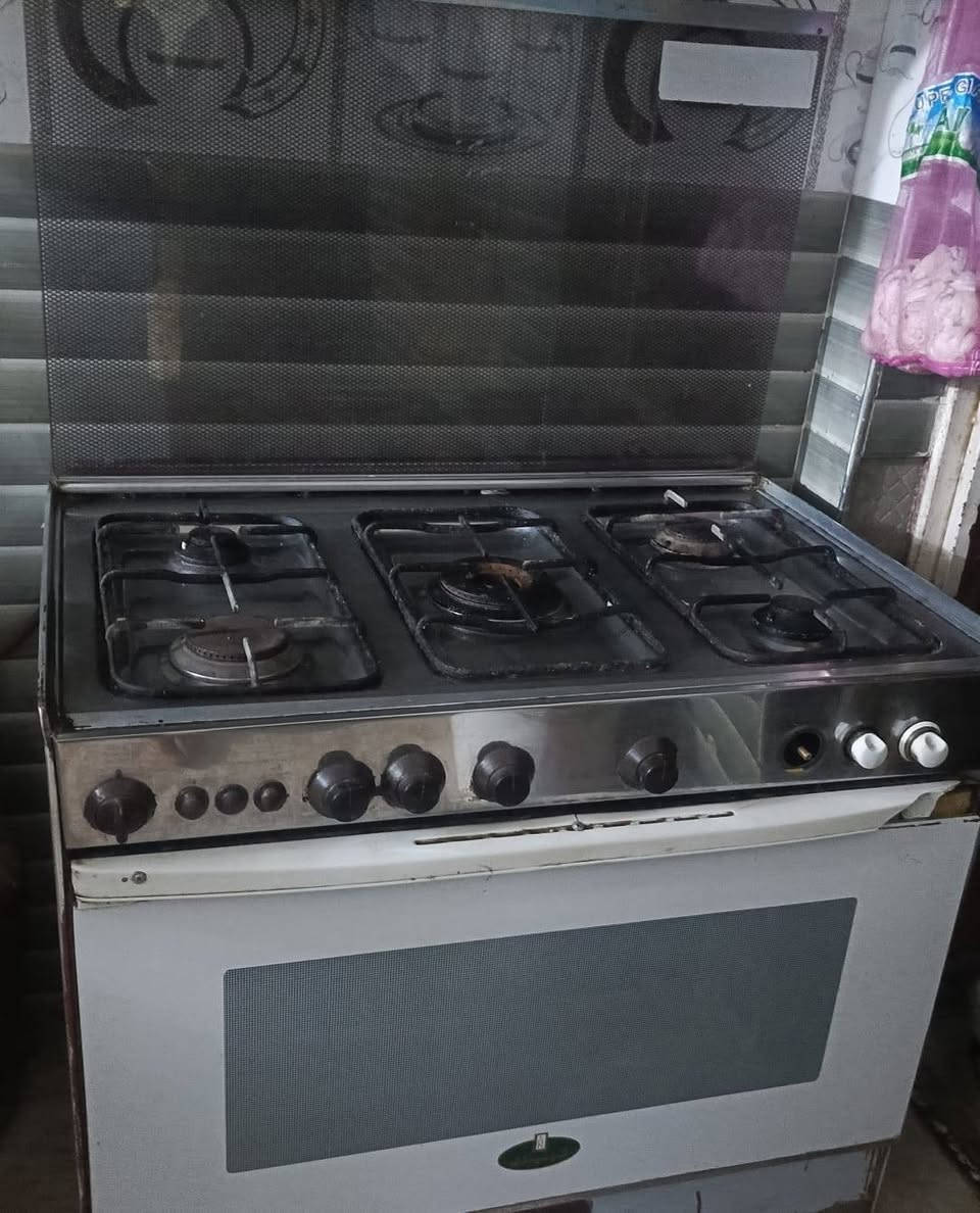 سلام عليكم غراض للبيع شراي يتصل على هذا رقم ***********
