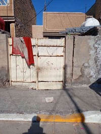 الدار للبيع 100متر في السكلات منطقة 12 قرب اسواق الزبيدي السعر 50 وبي ...