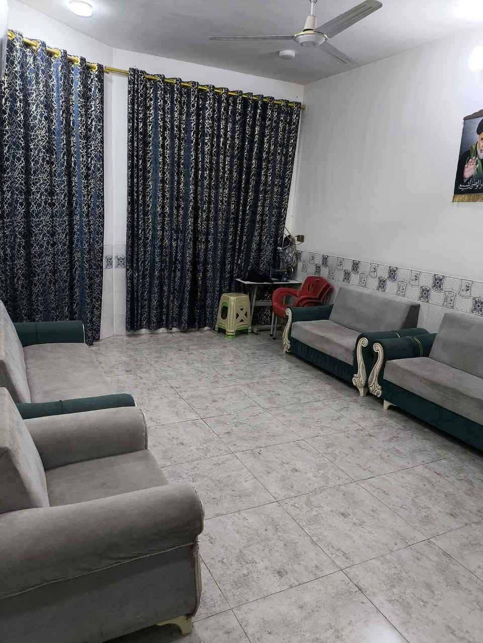 سلام عليكم بيت لبيع مساحه 150شارع علي قماره قريب على حسنيه شهداء ثاني بيت عن شارع بيت كامل على آخر حبايه مي كهرباء مجاري كامله سعر 73  للاستفسار ***********
