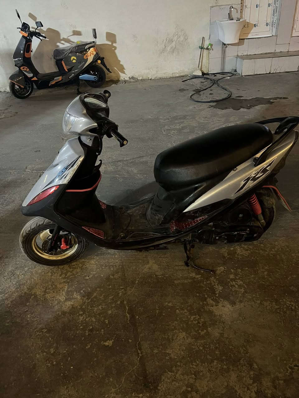 السلام عليكم ماكس عدله للبيع السعر 400 بيه مجال *********** العنوان العطيفه قرب جامع براثا
