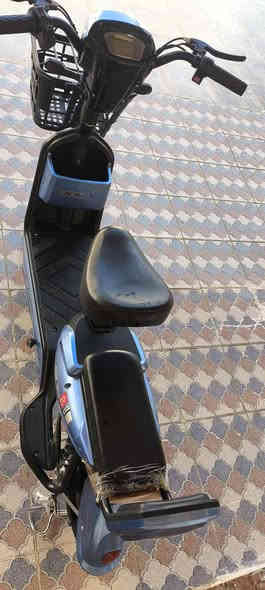 سلام عليكم دراجه شحن للبيع اربع بطاريات مستخدمه شهرين فقط مواصفات دراجه إنذار بصمه سويج اشاير سرعه 60الحقيقي55السعر 200قفل الرقم للاستفسار ***********
