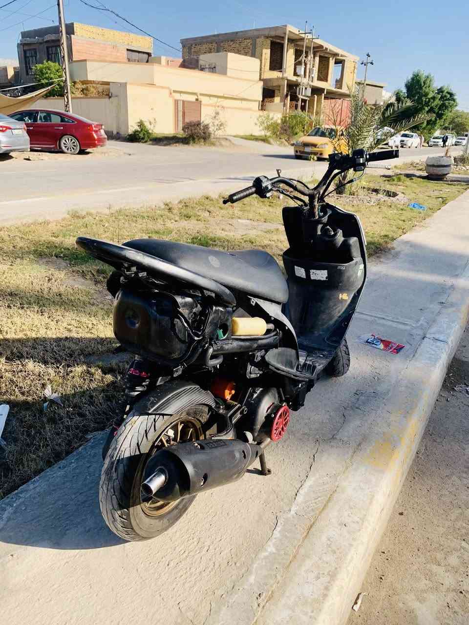 دراجه ماكس عدله للبيع الدراجه مفتوحه
بوشه (49) خرسه اي صوت مابيه شلعه ومعدل فول 
السعر:400 وبيه مجال 
المكان: حله ناحيه النيل 
***********
