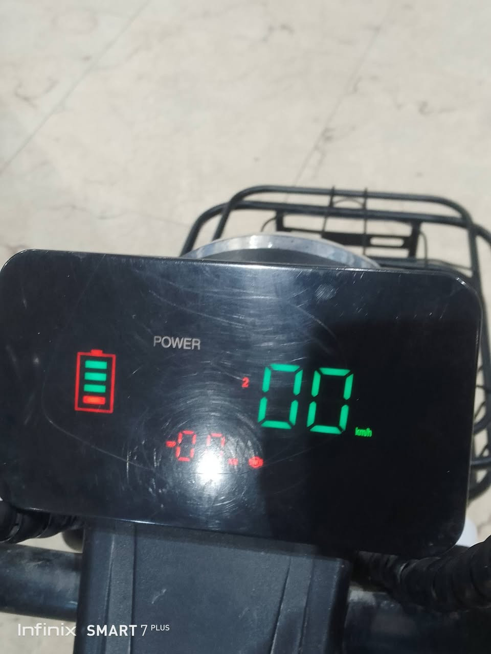 سلام عليكم دراجه شحن للبيع دراجه جديده باطرياته بعدهن جديدات دراجه مانقصه شي سعر 175 وبيه مجال عنوان الدوره الميكانيك ***********
