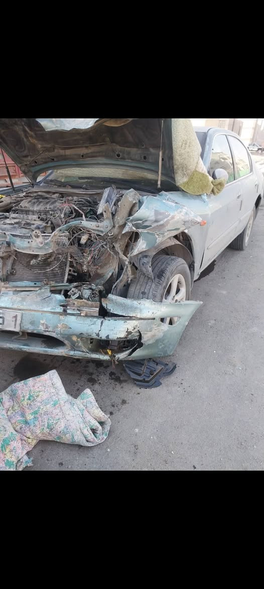 السلام عليكم نيسان مكسيما 2003سنويه بأسمي كير ومحرك جدد مال حاوية تعرضت الحادث ابيعها على وضعها مثل ما موضح بالصور عنوان بغداد مجمع الزهور للاستفسار *********** واتساب السعر ٢٤
