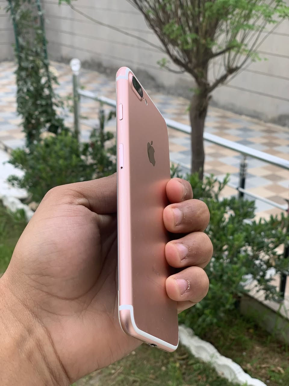 السلام عليكم سفن بلاص ذاكره 128 مبدل بطاريه 100 الباقي مكفول نظافته 100% سعره 80 وبي مجال للشراي 
للاستفسار ***********
