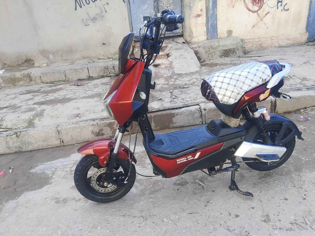 للبيع اربع باتريات دبل 32امبير ملف الف اوخمسميه 1500 بريك الكدام دهن الوره بنز كلو شرط الماطور ماناقصو بس اشاره يمن والبقيه شغلات شلعه اومعدل 5نمرات بي يمشي 68حقيقي 60 سعرو 350اوبي مجال مكان موصل جانب ايمن خاص موجود ***********
