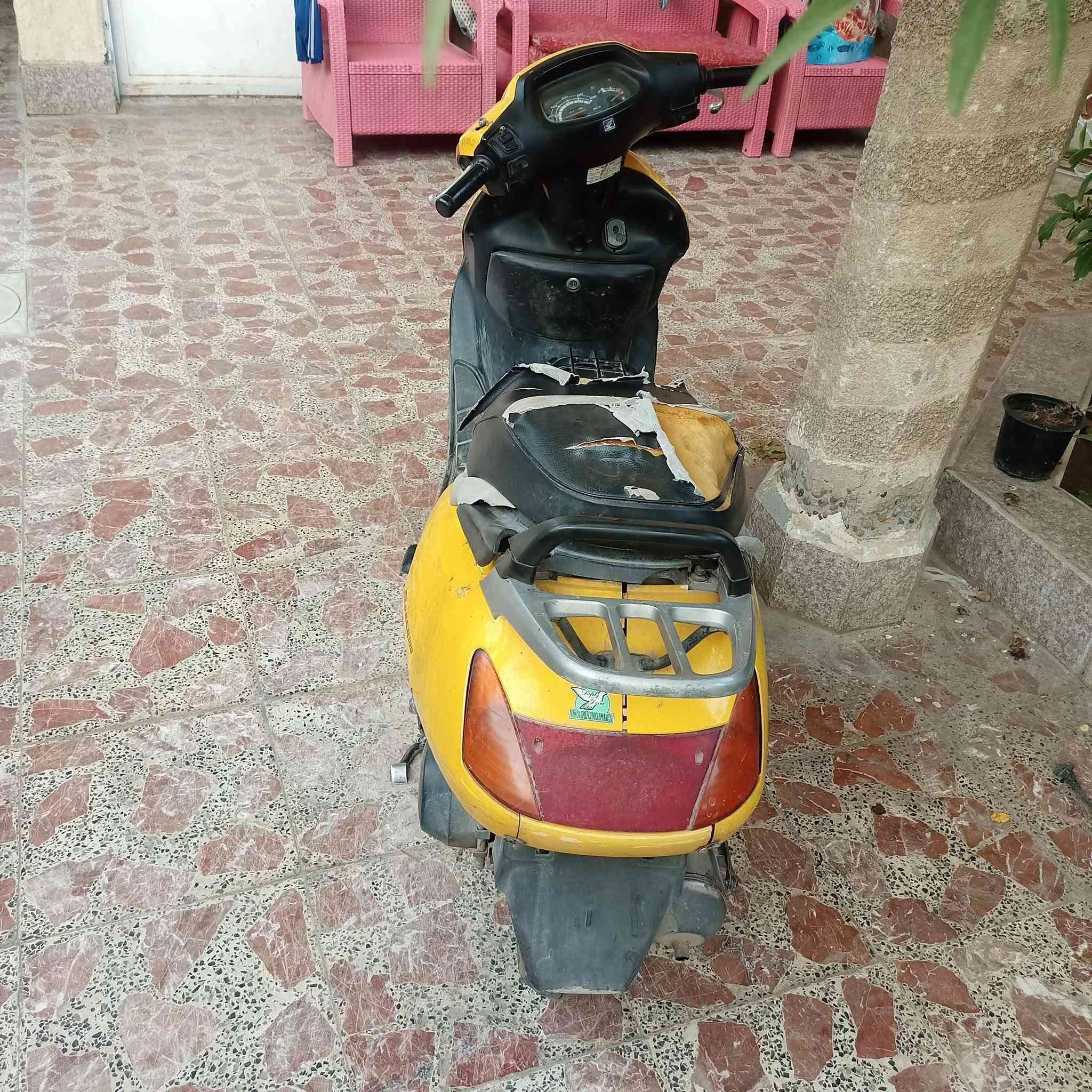 سلام عليكم 
سبيسي ياباني للبيع مجفته مره وحده سعره 300 وبيه مجال مكان بغداد الحرية الدولعي للتواصل خاص او إتصال *********** واتساب

