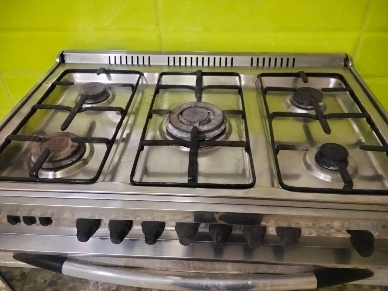 غراض بيت للبيع كلهن نظيفات
طباخ مصري 225
جهاز جري  200
سرير طفل  70
عربانة تقديم  25
بغداد العبيدي
***********
