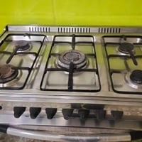 غراض بيت للبيع كلهن نظيفات طباخ مصري 225 جهاز جري  200 سرير طفل  70 عر...