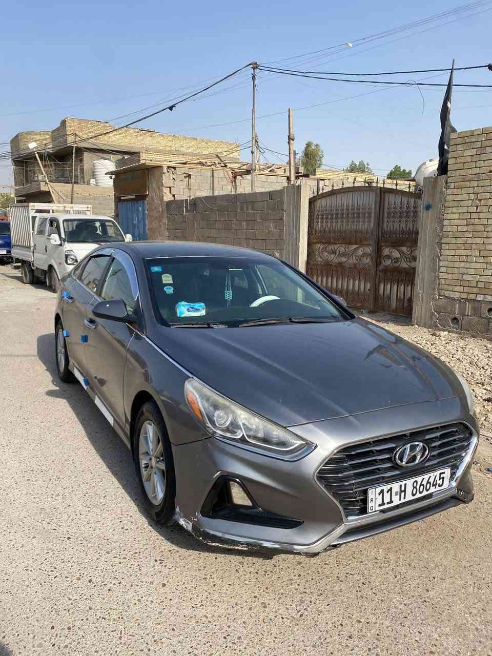 سعر بلاش 125 ورقه وبيه مجال للشراي
✅سوناتة  2018Se  وارد امريكي  ايرباك  سليم  
✅حادث جانبي صفحة مطخوخة وصور الحادث موجودة بالنشر 
الميعجبه السعر السوك كلشي بي حتى بشده اكو 
السياره ماشيه 115ميل
✅مواصفات السياره 
🔑 محرك 2400 GDi مكفول  
🔑شاشه كبيره 

🔑حساسات خلفيه 
🔑فول تحكم مقود استيرن 
🔑شاشه اعطال
 
🔑 ثلاث وضعيات قياده 

السياره عليه ادامه كامله باتري جديد وتخم تاير جديد وعليه ادامة تنظيف غرفة احتراق 
السعر125 ورقه وبيه مجال للشراي 
السياره رقم بغداد شرط التحويل 
مكان السياره بغداد البلديات
رقم الهاتف : ***********
