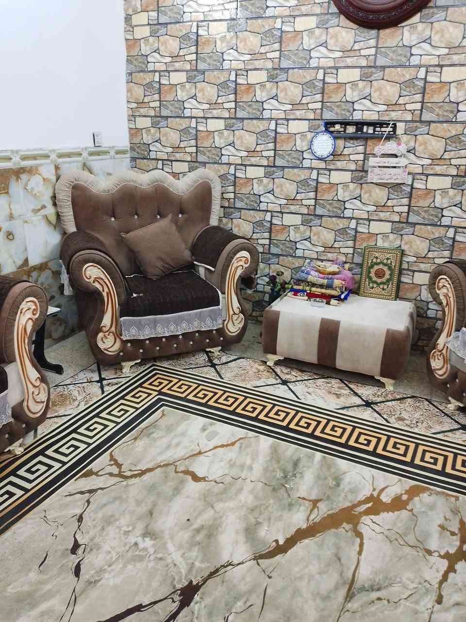 تخم عشر مقاعد للبيع المكان بغداد الدوره ابو دشير مكلف بل نشر ***********
