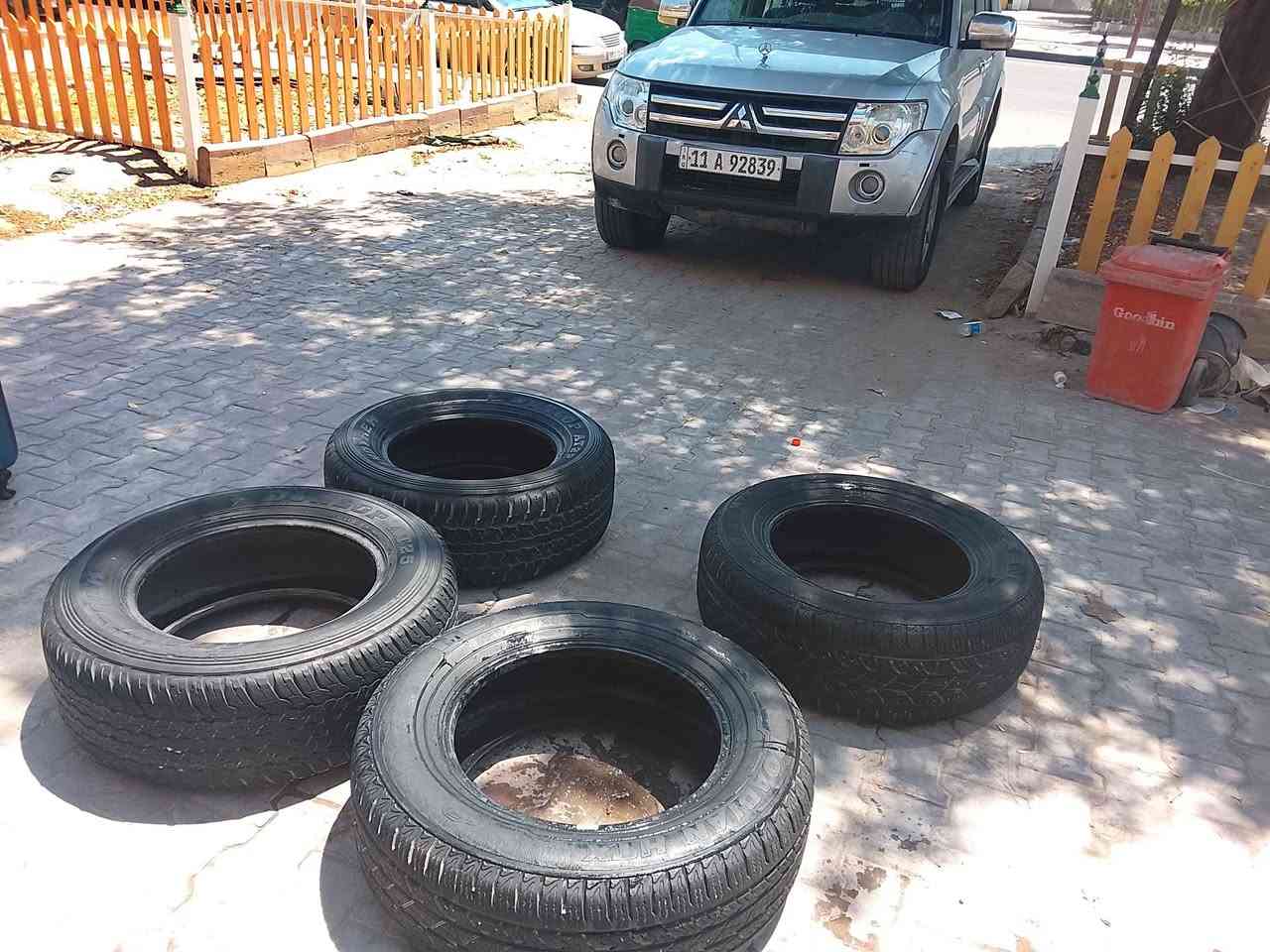 تخم تاير باجيرو او برادو حجم 18  2 دلوب و 2 نكسن نضيفات جدا  السعر 150 العنوان بغداد حي اور ام الكبر و الغزلان الفارس, صلاح الدين


**إذا كنت صاحب هذا الإعلان وتريد حذفه لأي سبب، رجاءا أرسل رسالة إلى الدعم الفني**