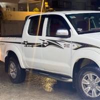 تويوتا هايلوكس • ٢٠١٠ • ١٨٤٠٠٠ كم