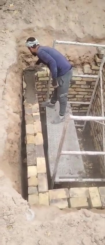 الى عنده سبتتنك حفر بناء صب اوصبت نضافه شغل حلو ومناسب ***********
