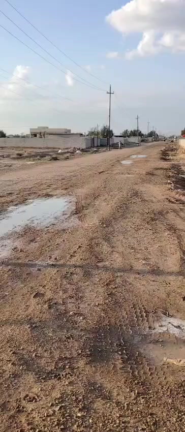 يالله دونم ونص على شارع السبيس مقابيل المركز مبني بيها ٣ بيوت     ثنين سكف سنتويش واحد صب  ***********
