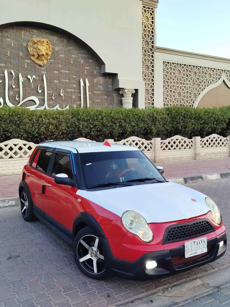 يالله
ليفان 320
موديل 13
رقم بابل سنويه باسمي
كفاله عامه عدا جراد بلبنيد
محرك وكير بحاله جيده
تبريد شغال 
حداديه امامي خلفي بحاله جيد جدا
حماوه ثابته 
بدي كت جديد ويل نجمه
شاشه وسستم صوت
٣دمامات بيه
دواخله جدا نظيفه
ماعايزه دينار
السعر ٤٥ مجاله بسيط
***********
