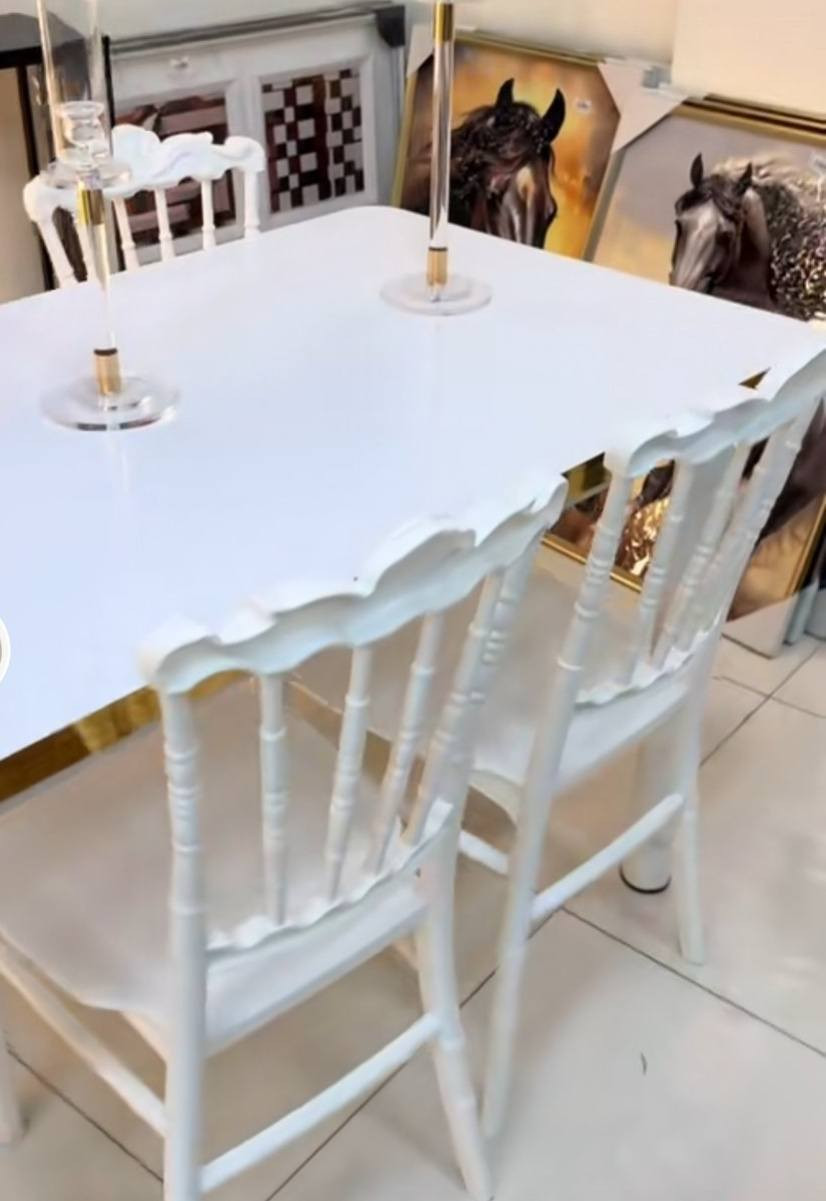 ميزطعام للبيع بعده جديدصارلي اقل شهرمن اخذته ب150
اريده ب85وياه اربع كراسي


**إذا كنت صاحب هذا الإعلان وتريد حذفه لأي سبب، رجاءا أرسل رسالة إلى الدعم الفني**