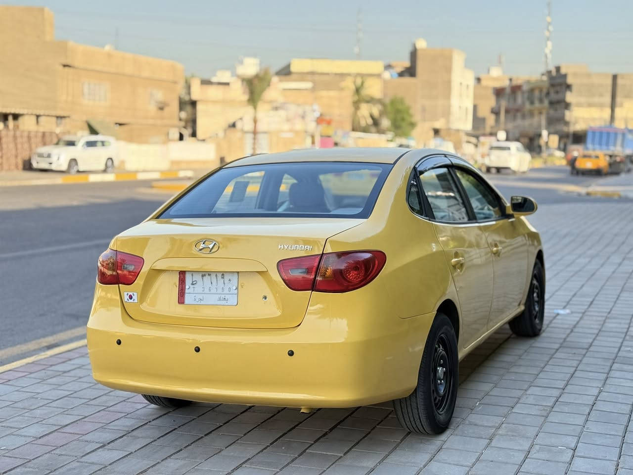 سلام عليكم 
النترا 2009 خليجي

محرك 1600 

بيه طخه بجاملغ الأمامي بدون دواخل 

كير مكينه كفاله تخم تاير جديد 

تبريد ثلج حداديه بحاله ممتازه 

السياره جديده وكامله ربع متصرف عليها 

رقم بغداد بسمي تحويل ثاني يوم 

السعر كلش مناسب!!!!

مكان السياره : بغداد 
الرقم : ‭***********‬
