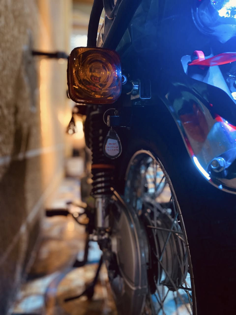 سلام عليكم نامه موديل 27 دراجه زيرو صارله شهرين بالشارع سويجات 2 أوراق كامله ماشيه 1200 يعني زيرو بمعنى الكلمه كفاله من البرغي للبرغي شراي اتصل وادلل مكاني ديالى بهرز *********** سعر 800 وبيهه مجال للشراي مو شراي لادوخني رجاءا
