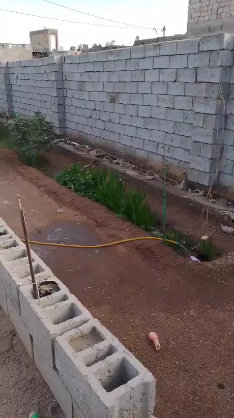 عرصه للبيع مساحه 190م شارع المطار القديم السعر 10وبيه مجال بيع مستعجل لاستفسار على الرقم ***********
