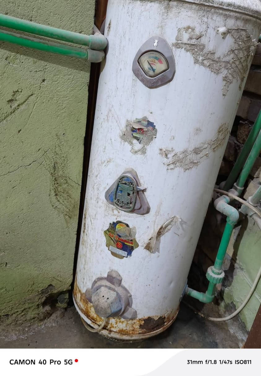 مجموعة من الغراض للبيع من ضمنها چرباية نفرين تركية للاستفسار الاتصال ***********
